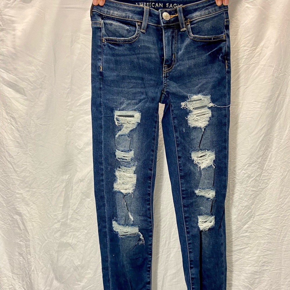 American eagle skinny distressed jeans